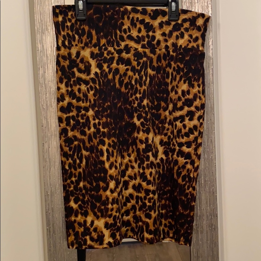 Lularoe leopard print. Size M